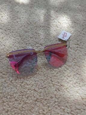 Guess Gold Rimless Sunglasses with Pink Gradient Lenses